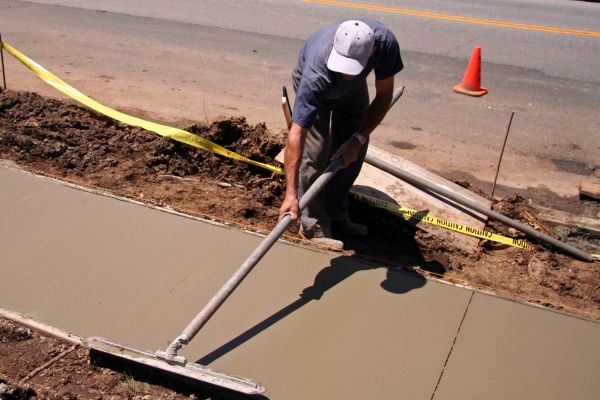Cost of Sidewalk Pouring in Cary